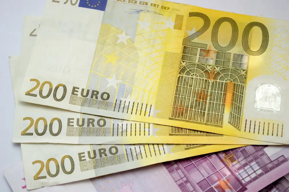 500 Eur